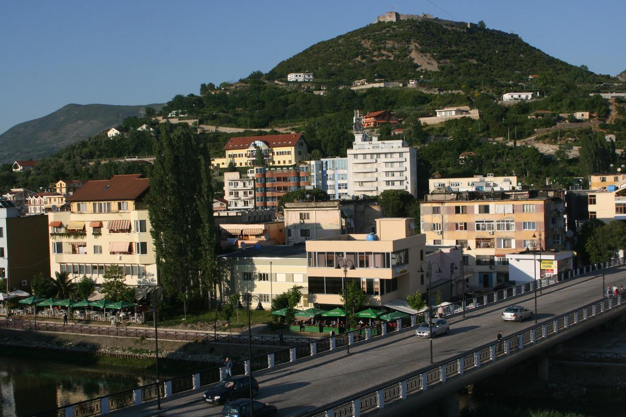 Hotel Siklad Lezhë المظهر الخارجي الصورة