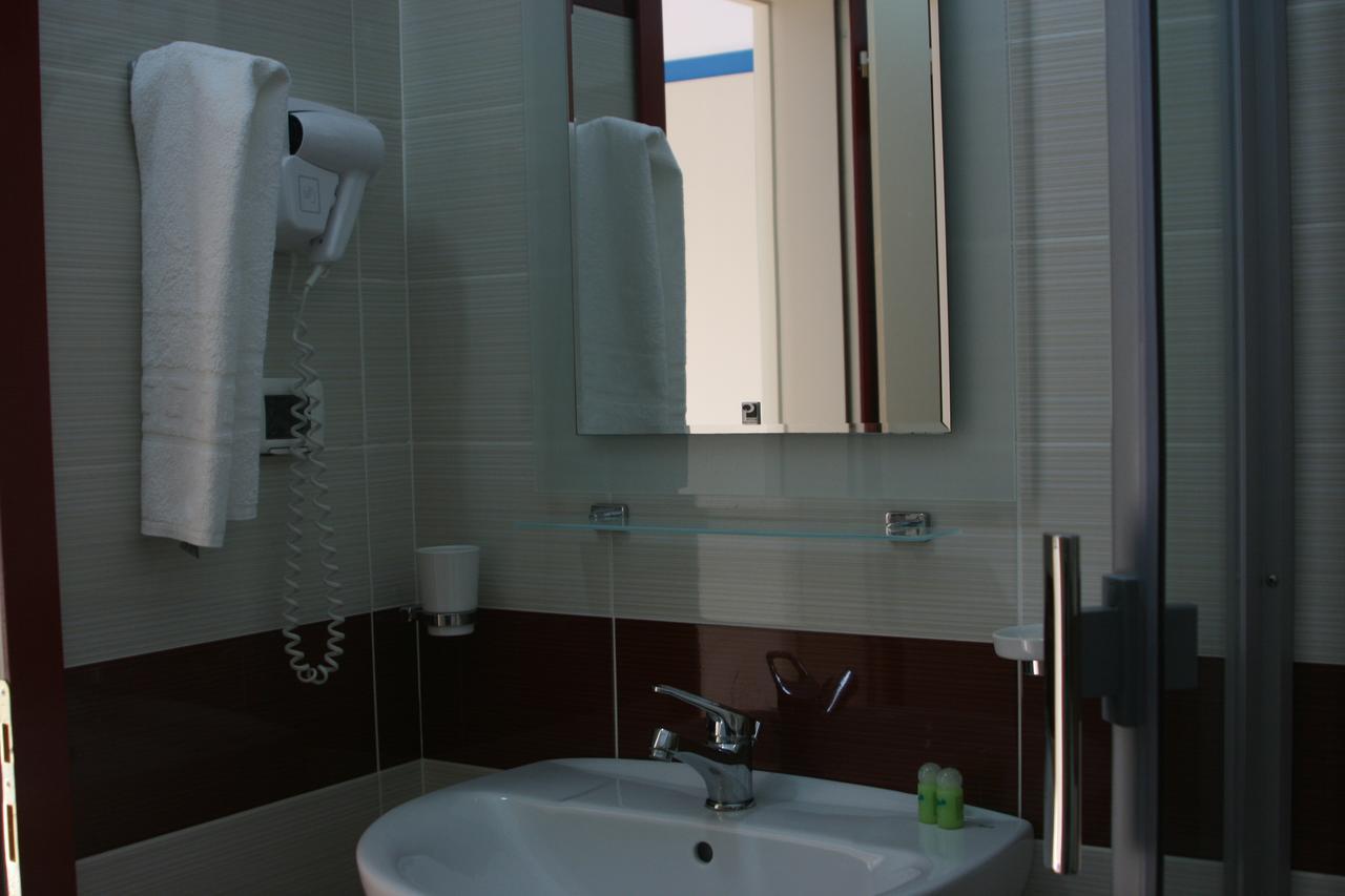 Hotel Siklad Lezhë المظهر الخارجي الصورة